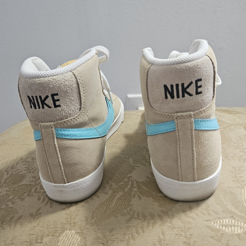 Nike Men's Blazer Mid 77 FJ4414-200 Desert Ore/Light Aqua Unisex - Picture 5 of 9